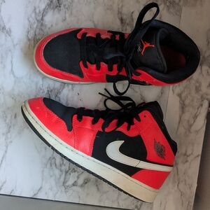 Nike Air Jordan 1 Mid Infrared 23 Youth Size 7